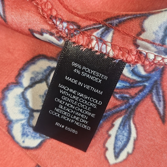 Express Blouse Womens‎ XS V-Neck Cold Shoulder Red Floral Office Fall Top Career - Picture 5 of 9